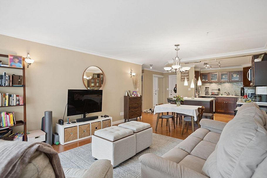 511 518 Moberly Road Vancouver, BC - 4