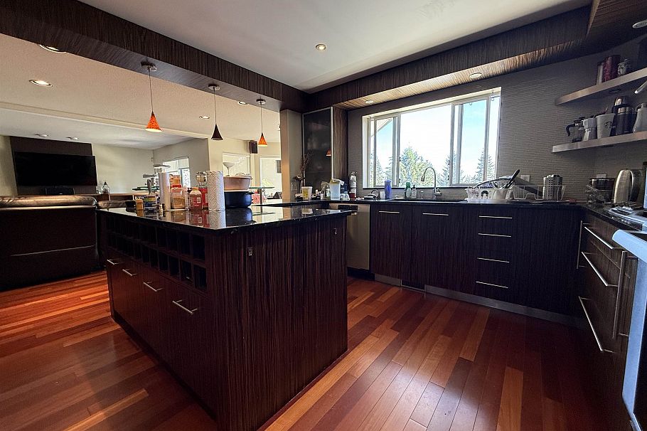 3938 Braemar Place North Vancouver, BC - 11
