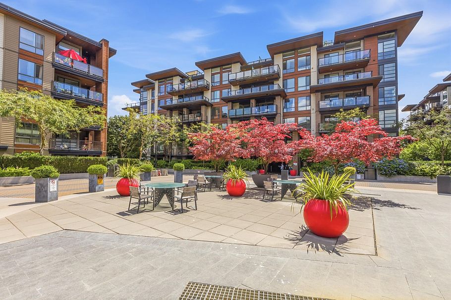 511 733 W 3rd Street North Vancouver, BC - 1