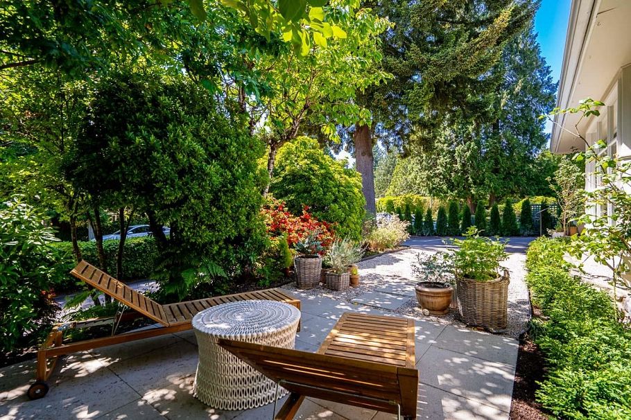 2784 Crescentview Drive North Vancouver, BC - 3