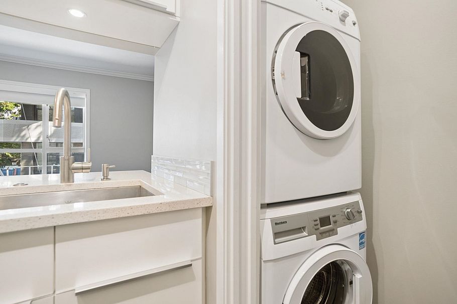 202 555 W 14th Avenue Vancouver, BC - 15