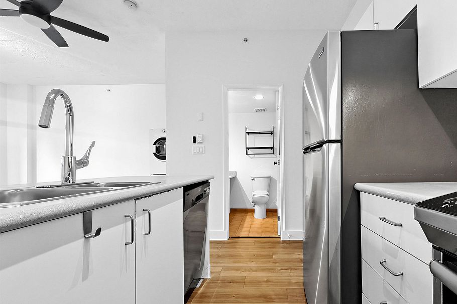 302 22 E Cordova Street Vancouver, BC - 25