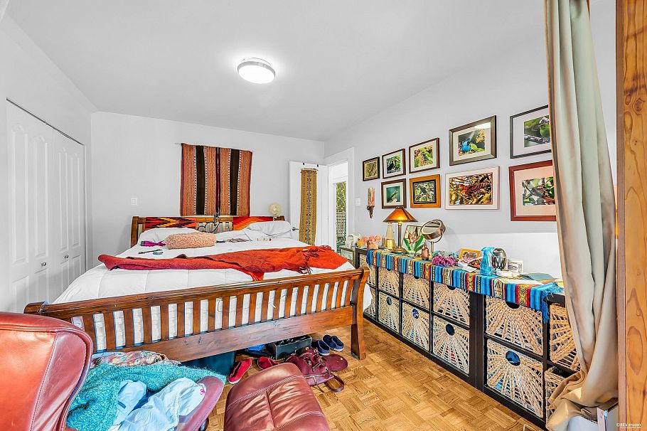 3174 W 10th Avenue Vancouver, BC - 25