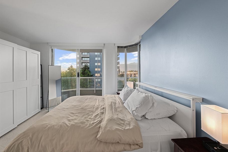 603 408 Lonsdale Avenue North Vancouver, BC - 32