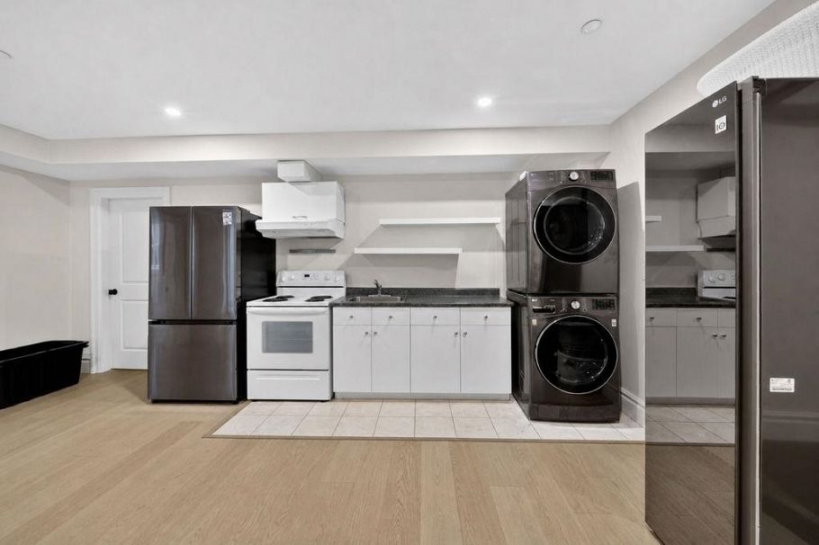 2599 W 36th Avenue Vancouver, BC - 33