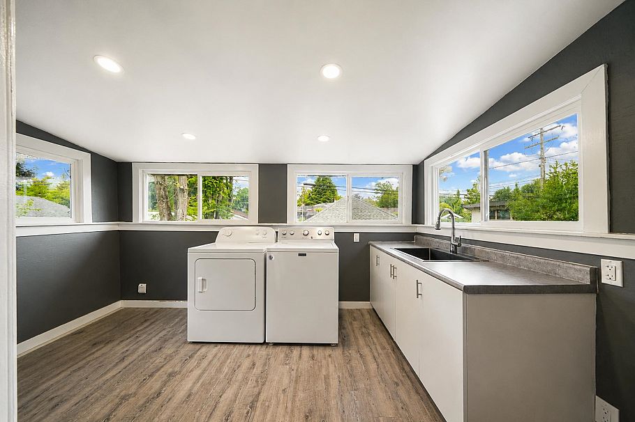 1225 W 26th Avenue Vancouver, BC - 30