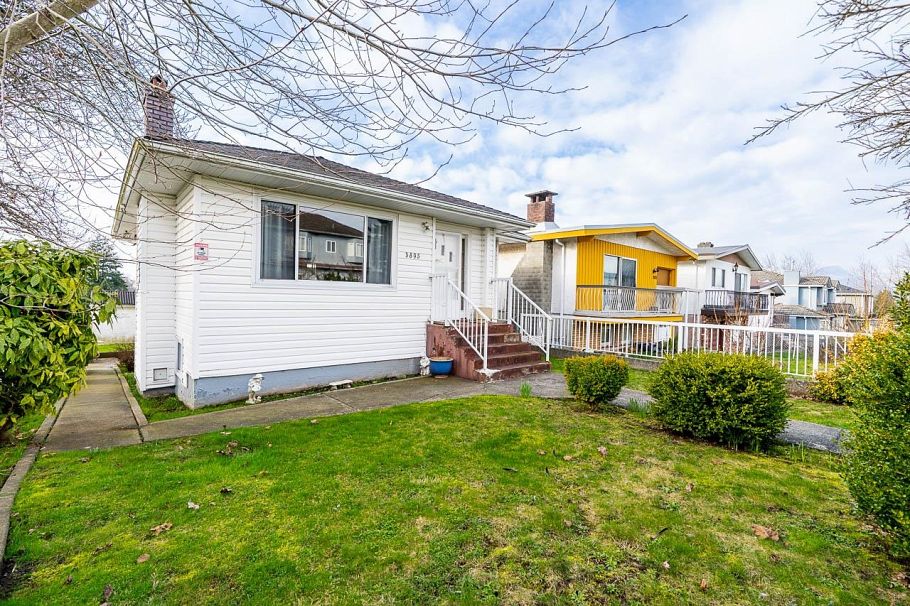 3895 Windermere Street Vancouver, BC - 4