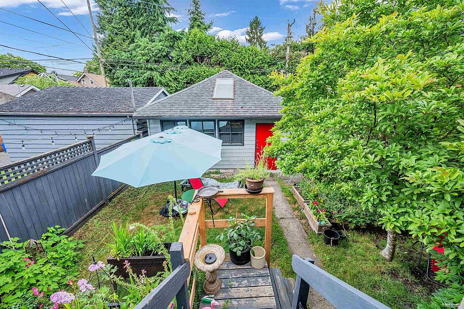 3174 W 10th Avenue Vancouver, BC - 33