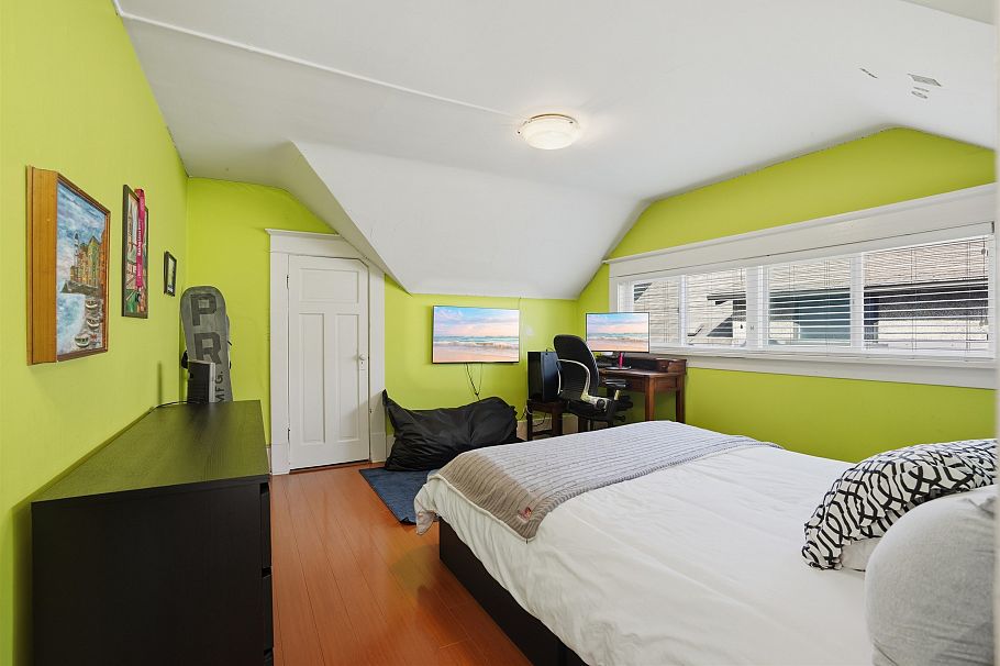 3350 W 3rd Avenue Vancouver, BC - 12