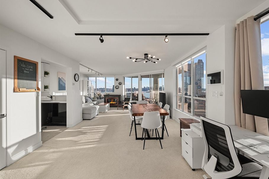 603 408 Lonsdale Avenue North Vancouver, BC - 24