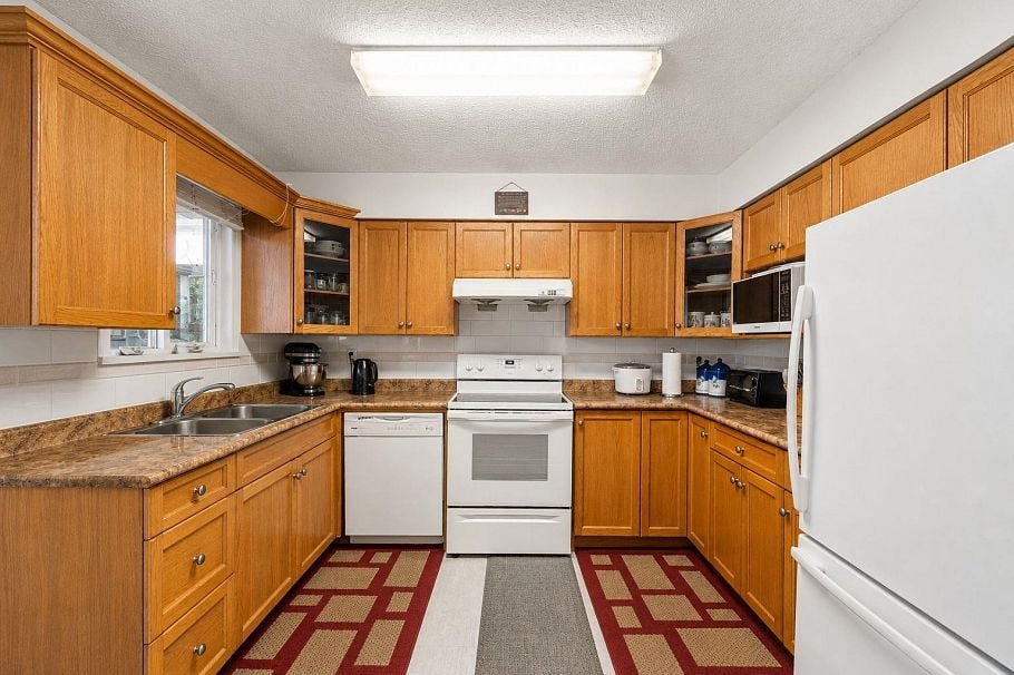 1457 SE Marine Drive Vancouver, BC - 4