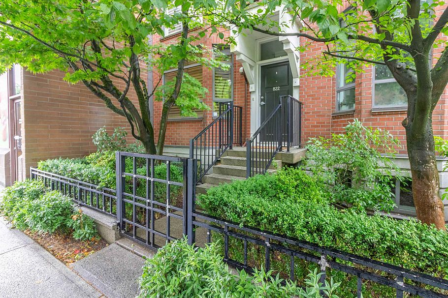 822 W 6th Avenue Vancouver, BC - 1