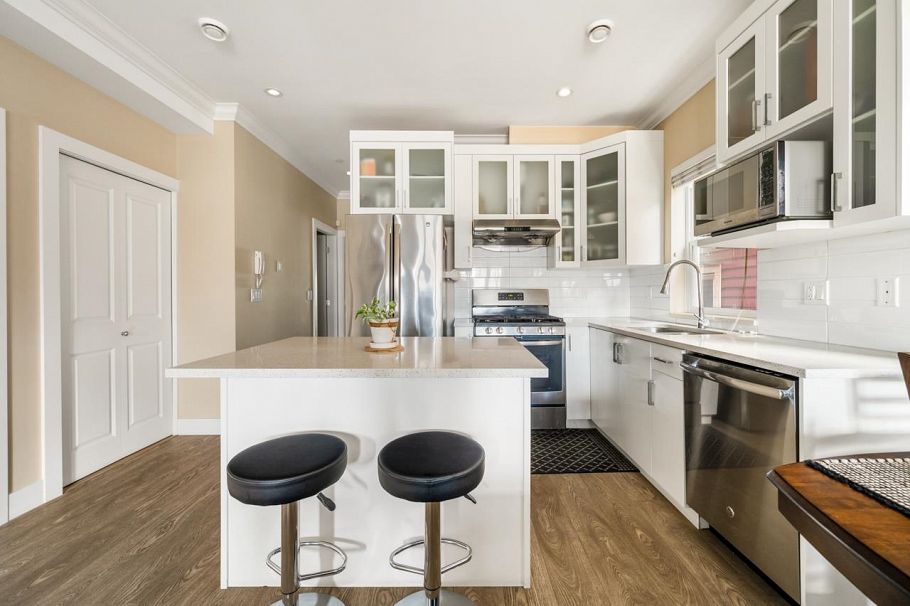 201 4577 Slocan Street Vancouver, BC - 7
