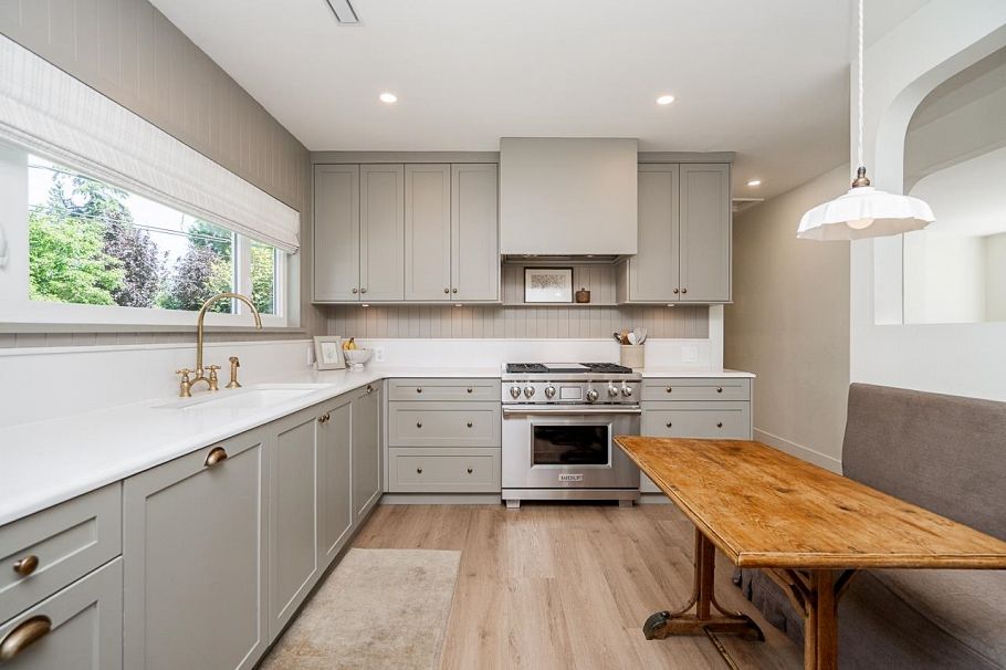 2784 Crescentview Drive North Vancouver, BC - 7