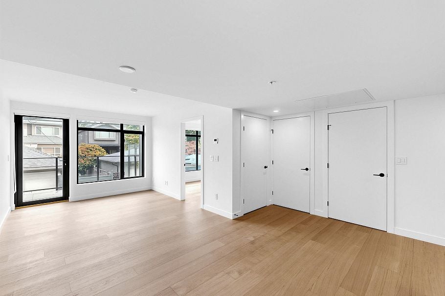 202 6485 Manitoba Street Vancouver, BC - 6