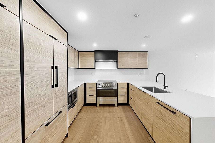 202 6485 Manitoba Street Vancouver, BC - 13