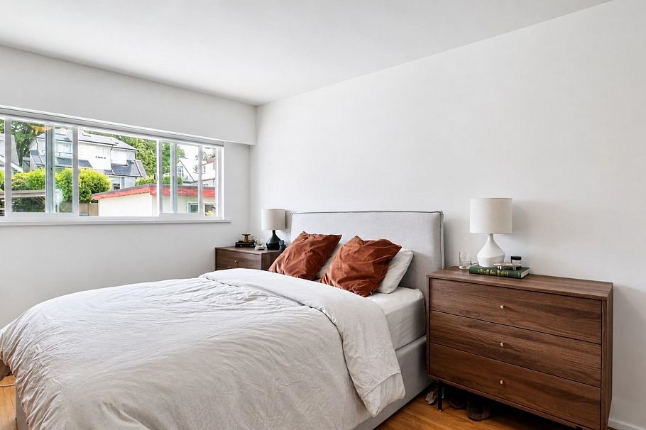 3578 W 15th Avenue Vancouver, BC - 17