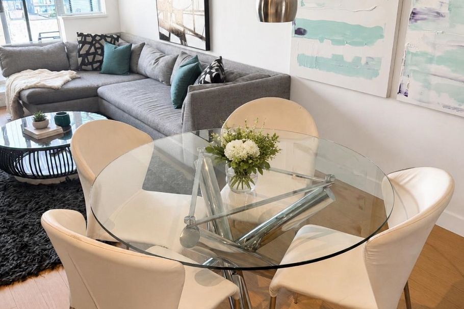 702 1325 Rolston Street Vancouver, BC - 2