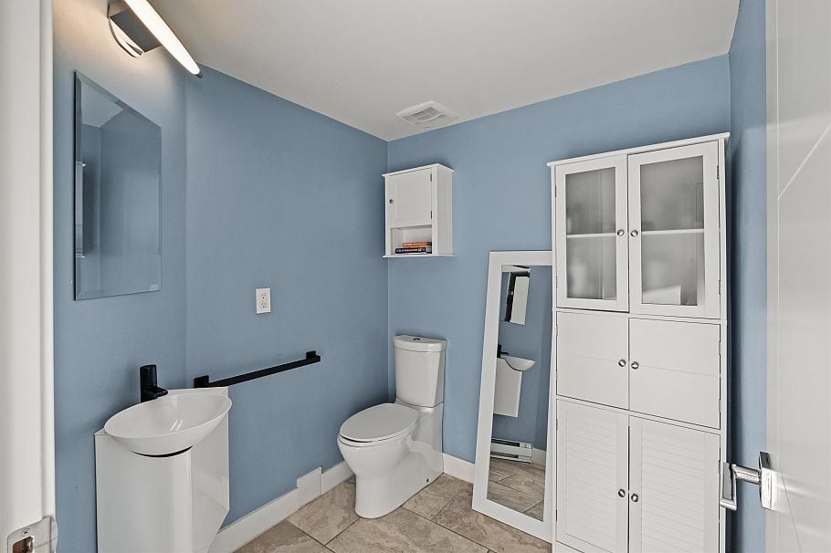 603 408 Lonsdale Avenue North Vancouver, BC - 27