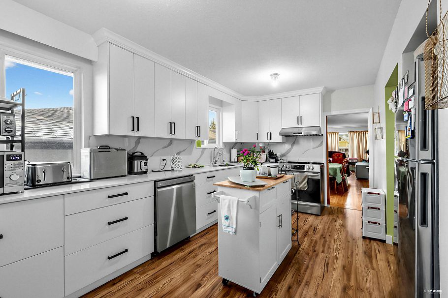 3091 Renfrew Street Vancouver, BC - 14