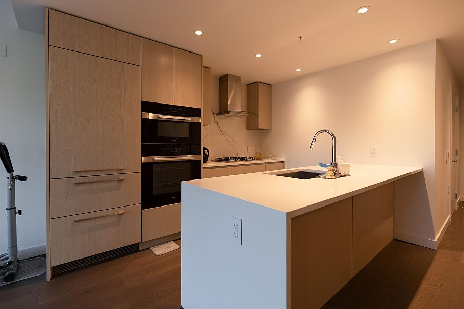 403 5168 Cambie Street Vancouver, BC - 11