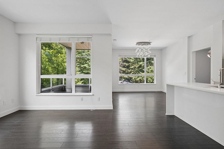 204 1621 Hamilton Avenue North Vancouver, BC - 5