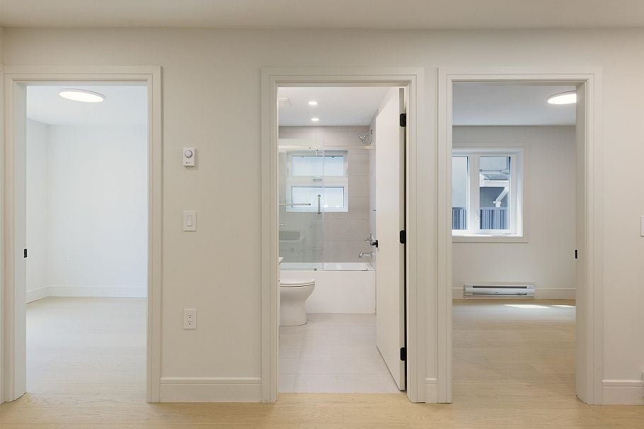 2068 E 1st Avenue Vancouver, BC - 21