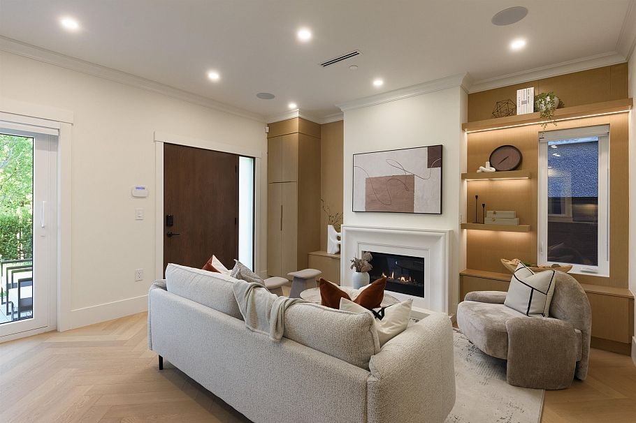 1 258 E 19 Avenue Vancouver, BC - 15
