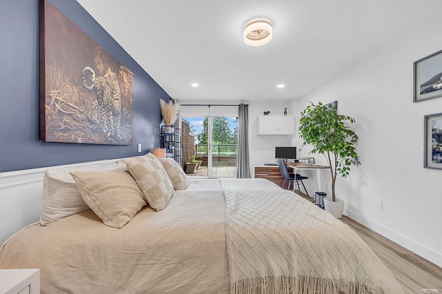 604 1500 Ostler Court North Vancouver, BC - 21