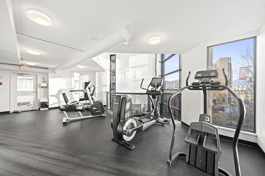 303 1633 W 8th Avenue Vancouver, BC - 29