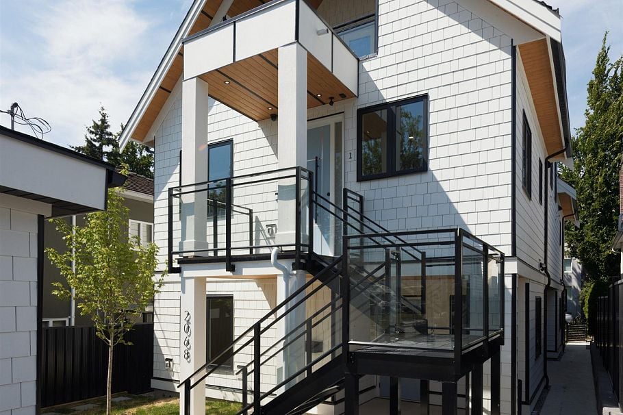 2068 E 1st Avenue Vancouver, BC - 1