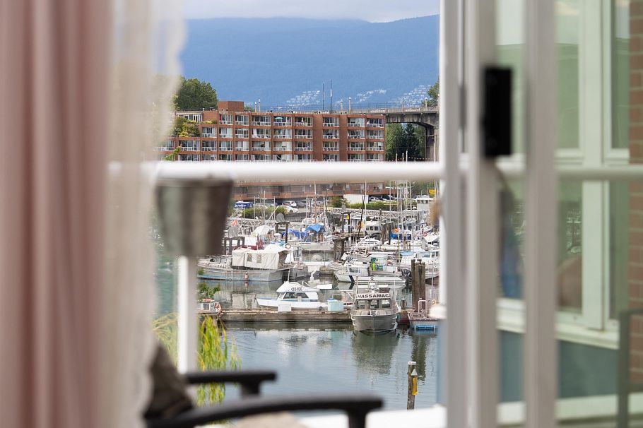 405 1502 Island Park Walk Vancouver, BC - 27