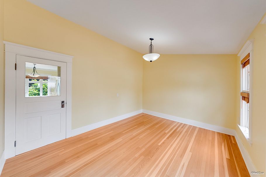 848 E 6th Street North Vancouver, BC - 25