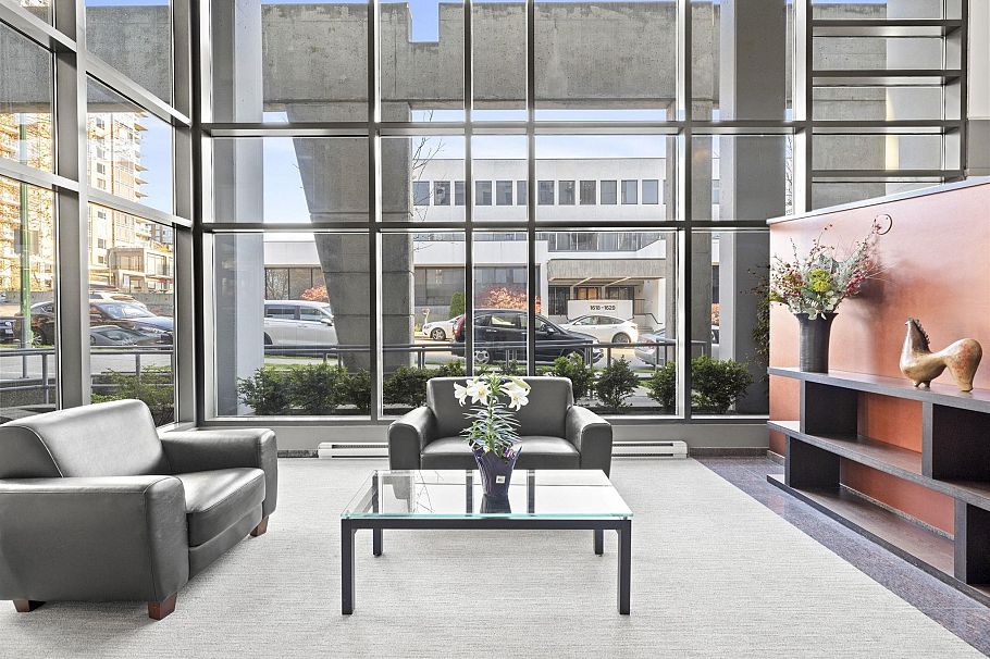 303 1633 W 8th Avenue Vancouver, BC - 32