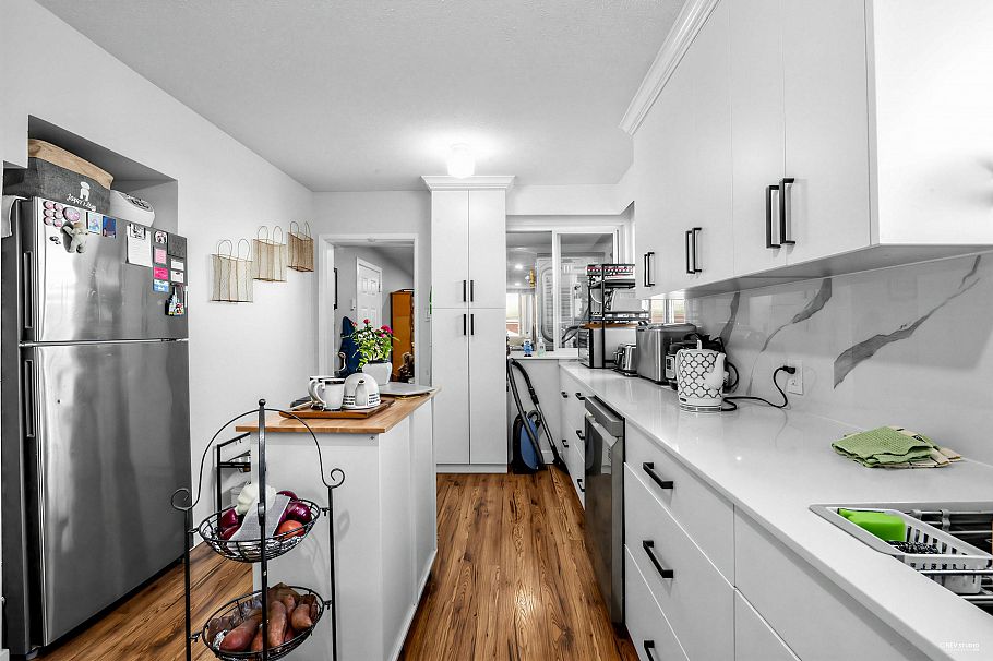 3091 Renfrew Street Vancouver, BC - 12