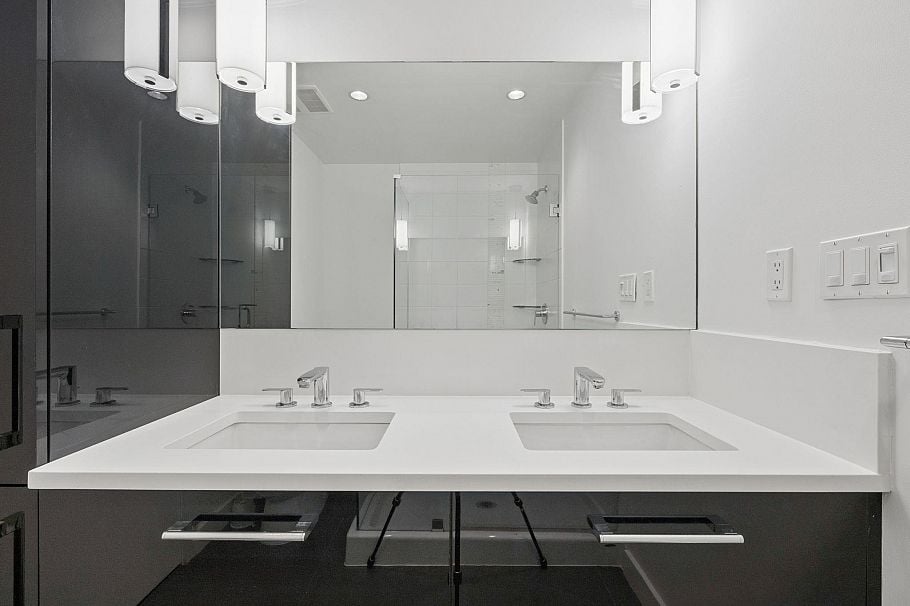 204 1621 Hamilton Avenue North Vancouver, BC - 19
