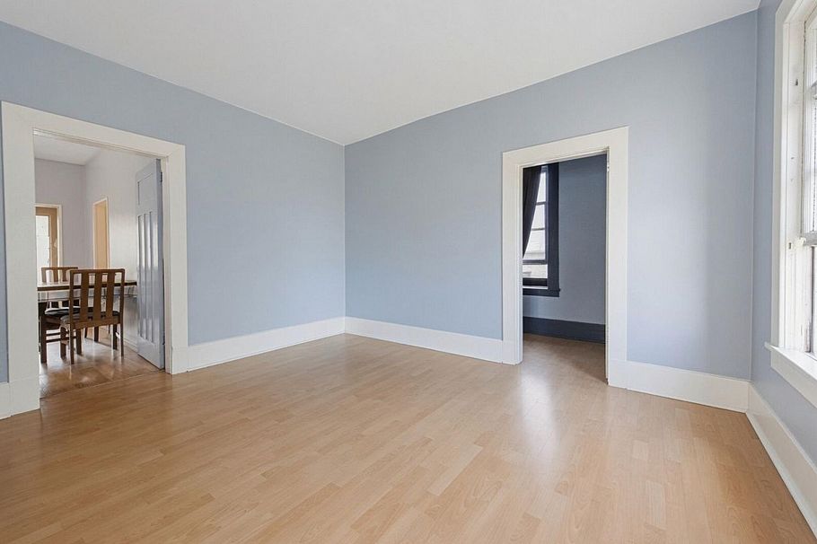 2354 E 33rd Avenue Vancouver, BC - 13