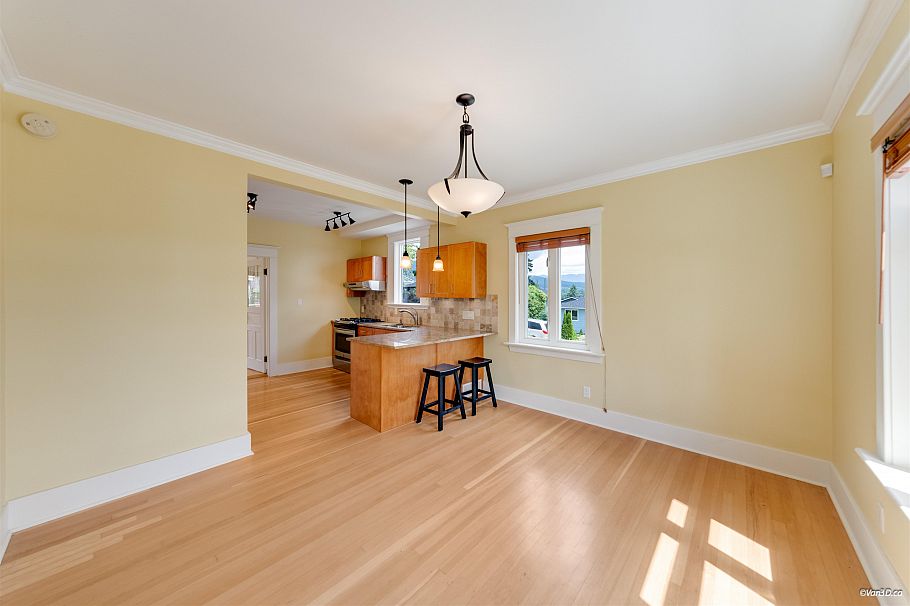 848 E 6th Street North Vancouver, BC - 19