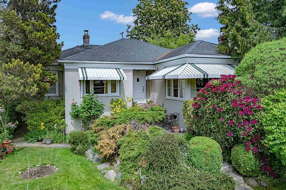 2245 W 22nd Avenue Vancouver, BC - 1