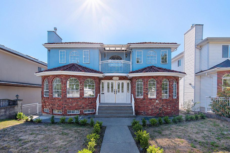 7275 Victoria Drive Vancouver, BC - 1