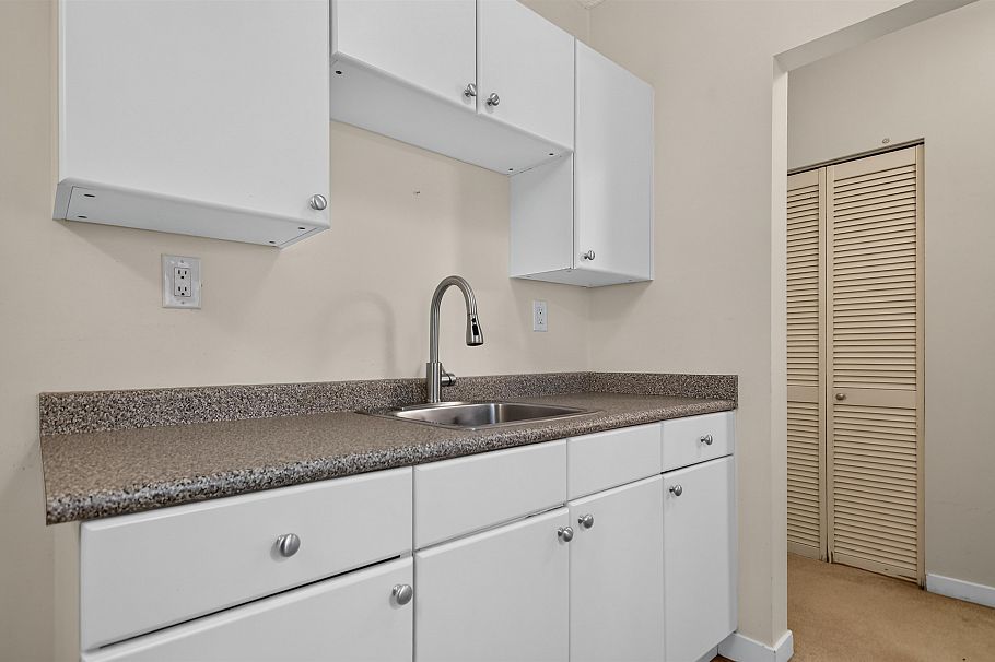 118 1655 Nelson Street Vancouver, BC - 25