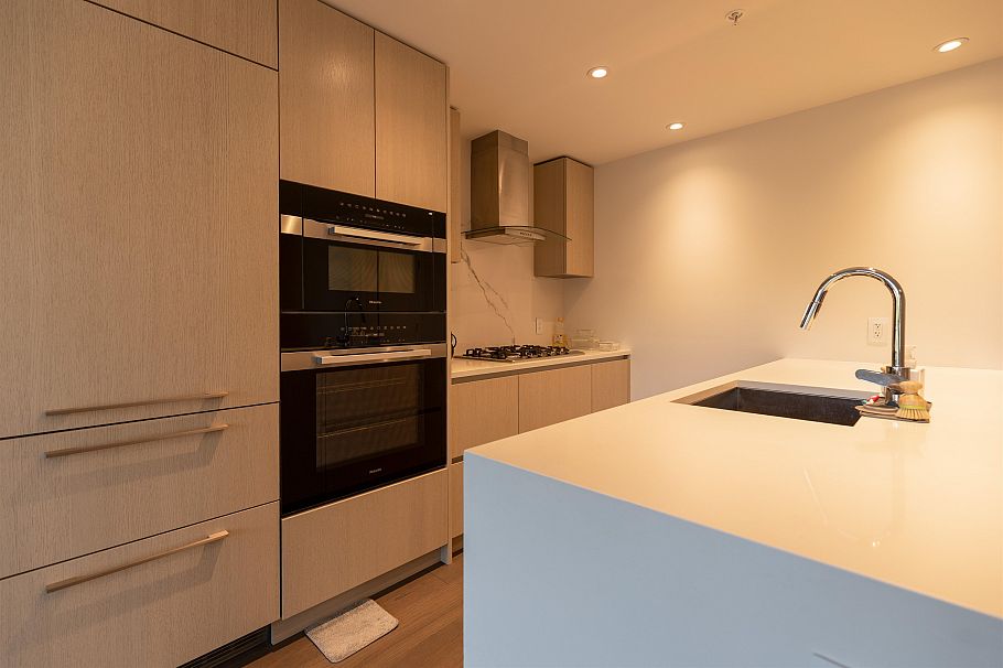 403 5168 Cambie Street Vancouver, BC - 12