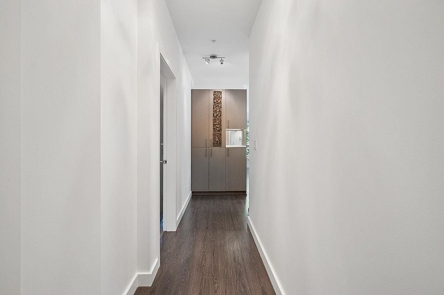 204 1621 Hamilton Avenue North Vancouver, BC - 14