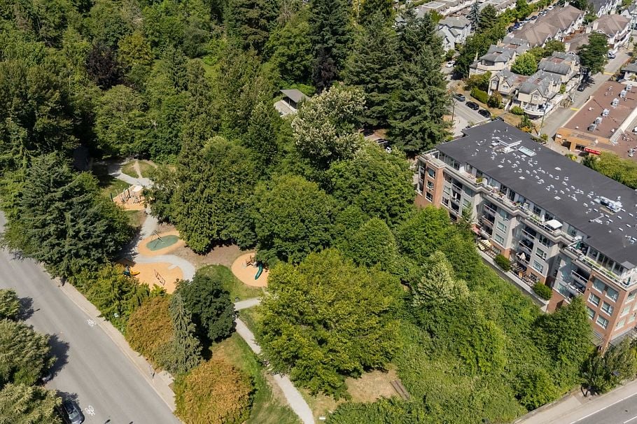 204 1621 Hamilton Avenue North Vancouver, BC - 33