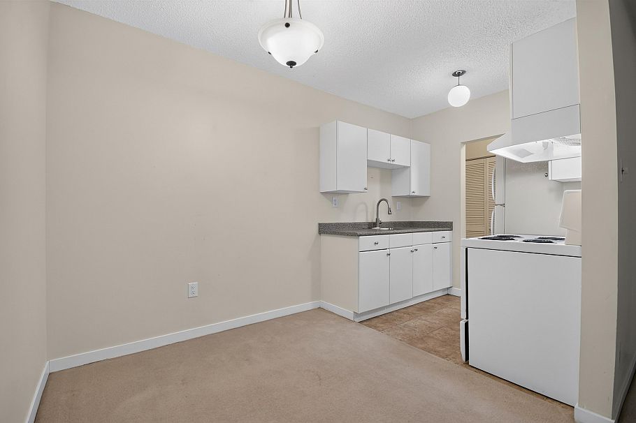 118 1655 Nelson Street Vancouver, BC - 20