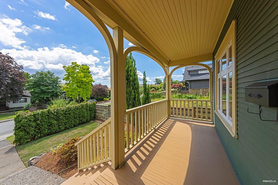 848 E 6th Street North Vancouver, BC - 5