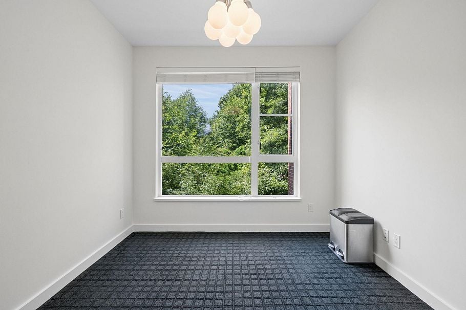 204 1621 Hamilton Avenue North Vancouver, BC - 24