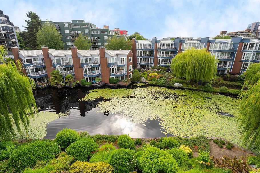 405 1502 Island Park Walk Vancouver, BC - 31