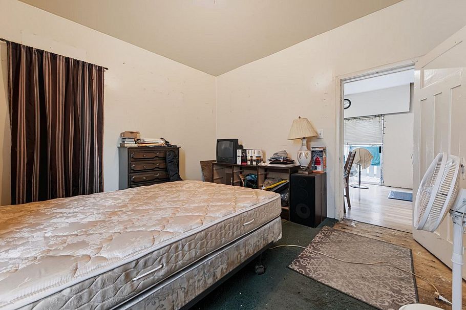 2354 E 33rd Avenue Vancouver, BC - 10
