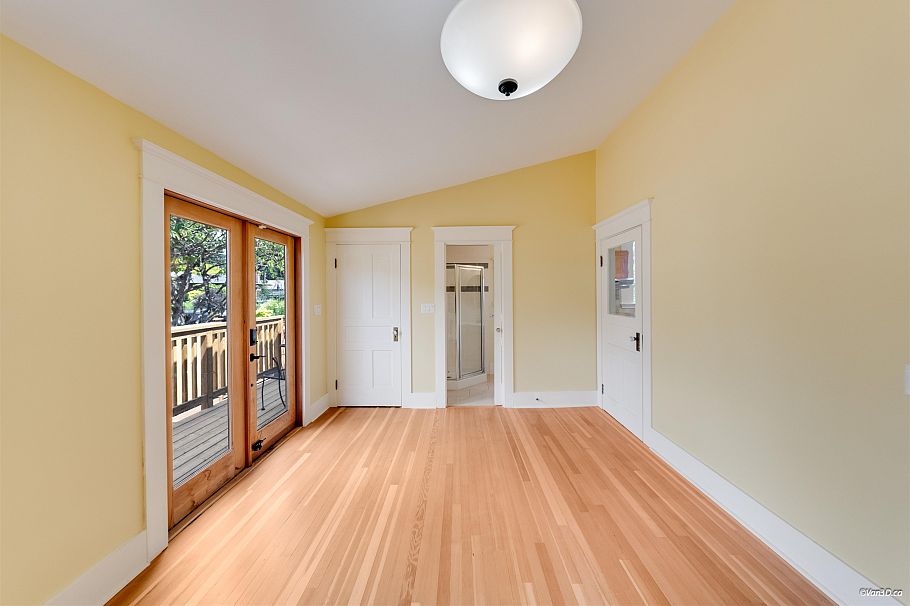 848 E 6th Street North Vancouver, BC - 23